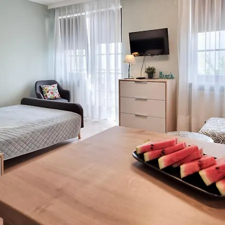 Апартаменты Visit Baltic - Kwartal Rozy Wiatrow Tola Z Parkingiem Свиноуйсьце