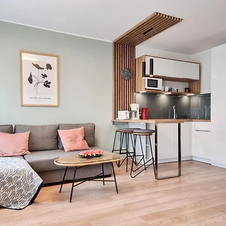 Апартаменты Visit Baltic - Kwartal Rozy Wiatrow Tola Z Parkingiem *